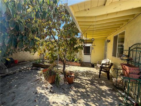 200 E Charlotte  , Anaheim, CA