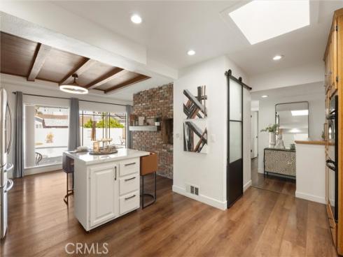 1675 W Mells , Anaheim, CA