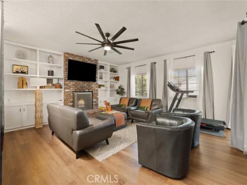 1675 W Mells , Anaheim, CA