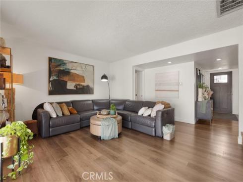 1675 W Mells , Anaheim, CA