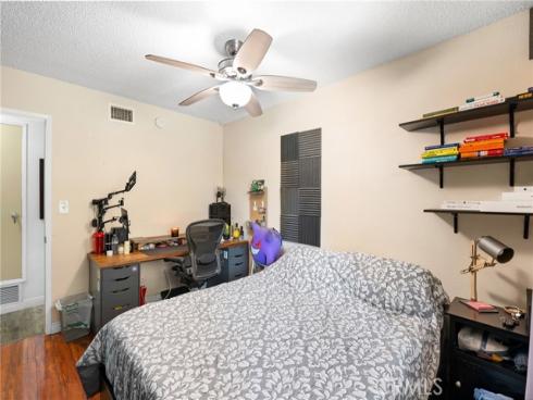 2011 W Katella , Anaheim, CA