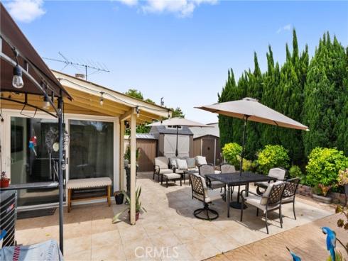 2011 W Katella , Anaheim, CA