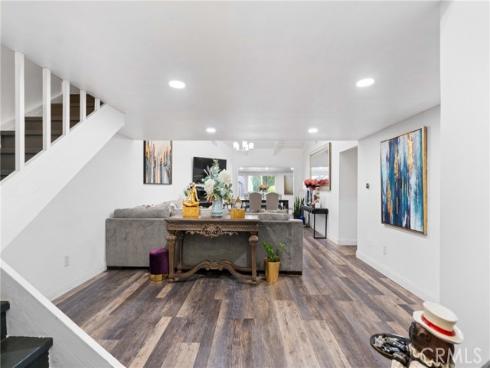 2011 W Katella , Anaheim, CA