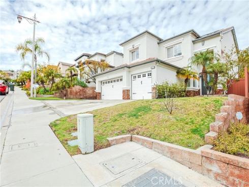 8755 E Garden View , Anaheim, CA