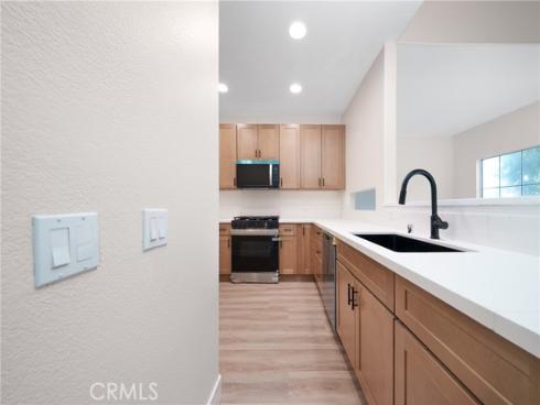 7835 E Viewrim , Anaheim, CA