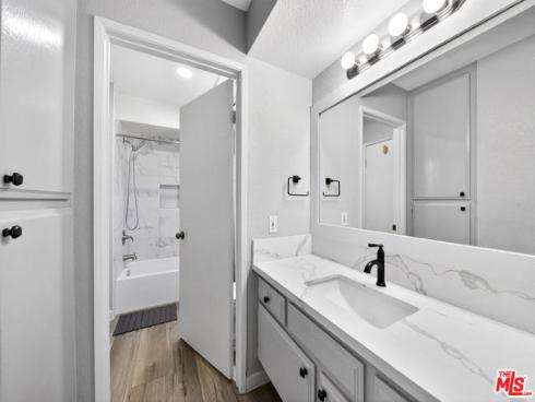 282 S Seneca  CI49  Circle, Anaheim, CA