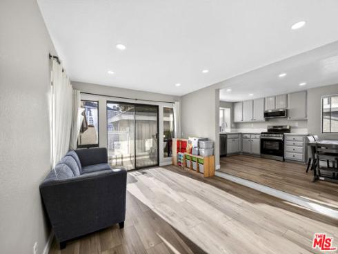 282 S Seneca  CI49  Circle, Anaheim, CA