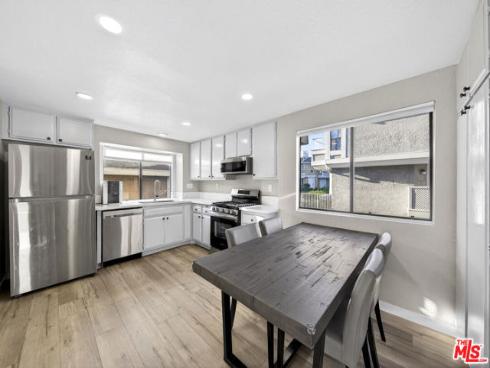 282 S Seneca  CI49  Circle, Anaheim, CA