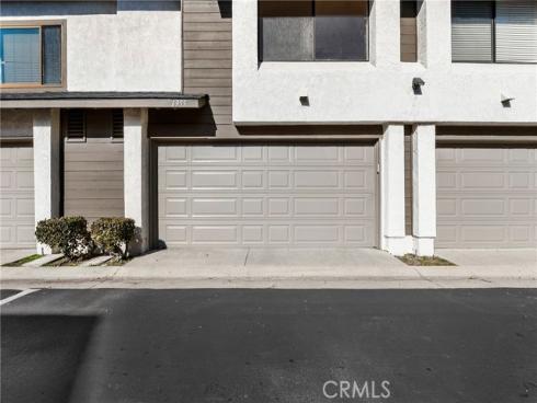 1955 W Clipper  , Anaheim, CA