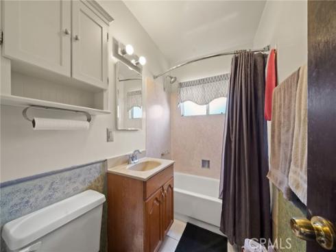 2553 W West Glenoaks Avenue  , Anaheim, CA