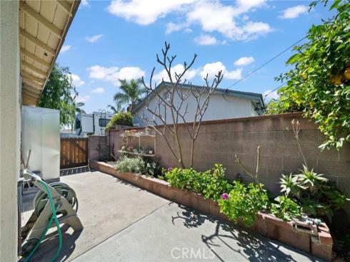 2553 W West Glenoaks Avenue  , Anaheim, CA