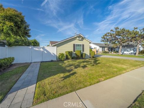 2870 W Monroe  , Anaheim, CA