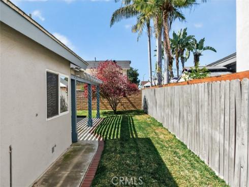 1865 N Garland  , Anaheim, CA