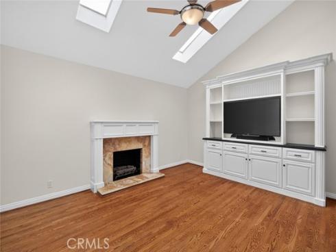 1865 N Garland  , Anaheim, CA