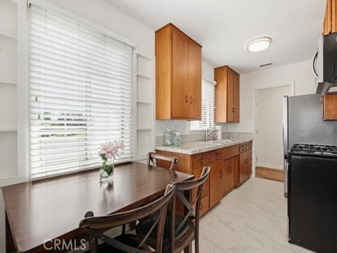 211 S Date  , Anaheim, CA