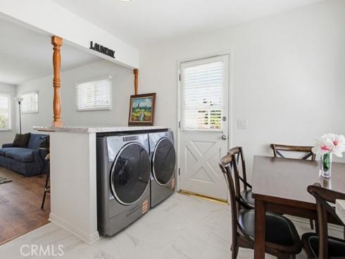 211 S Date  , Anaheim, CA