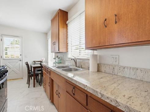 211 S Date  , Anaheim, CA