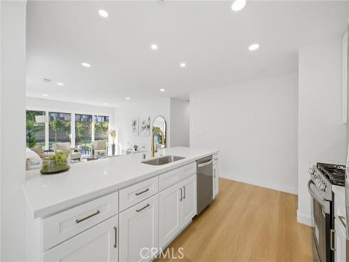 1316 W Beacon   Avenue, Anaheim, CA