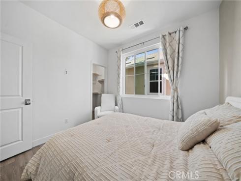 1090  North Anaheim  1  Boulevard, Anaheim, CA