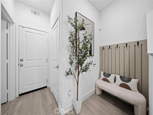 1090  North Anaheim  1  Boulevard, Anaheim, CA