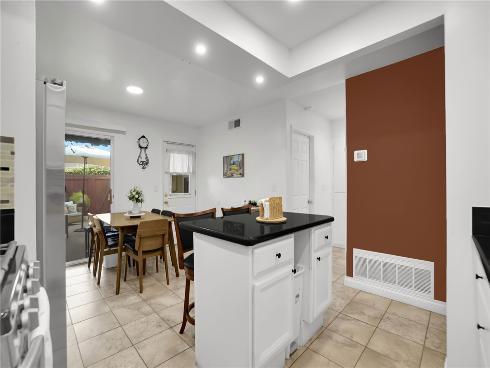 1795 W Glenoaks   Avenue, Anaheim, CA