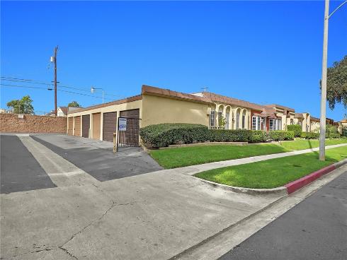 1795 W Glenoaks   Avenue, Anaheim, CA