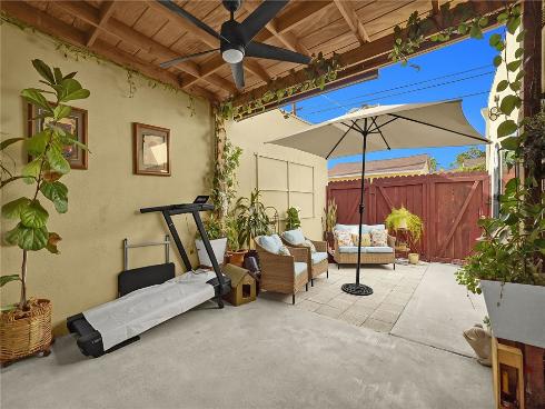 1795 W Glenoaks   Avenue, Anaheim, CA