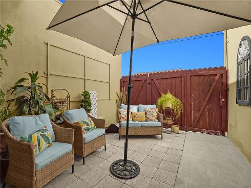 1795 W Glenoaks   Avenue, Anaheim, CA