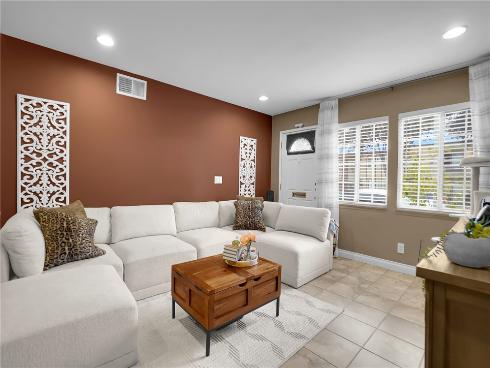 1795 W Glenoaks   Avenue, Anaheim, CA