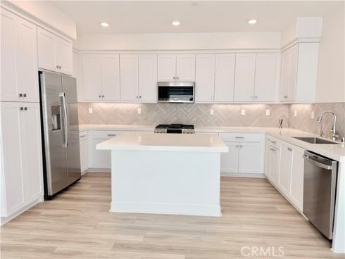 1677 W Lincoln  103 , Anaheim, CA