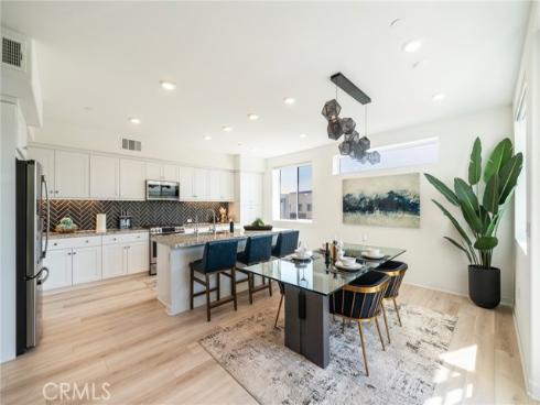 1867 S Union  64 , Anaheim, CA