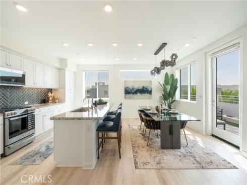 1867 S Union  64 , Anaheim, CA