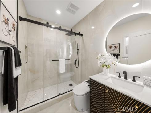 211 N Resh  , Anaheim, CA