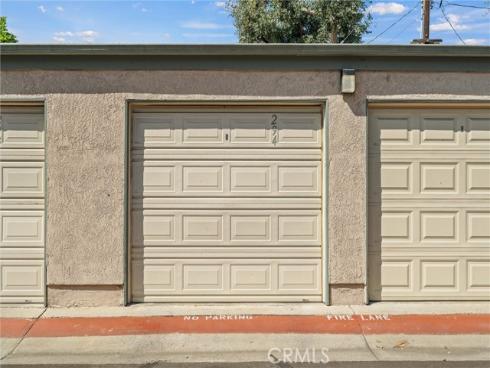 3525 W Greentree  G  Circle, Anaheim, CA