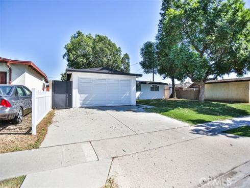 2540 W Picadilly  , Anaheim, CA