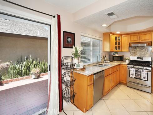 1201 W Cerritos  68  Avenue, Anaheim, CA