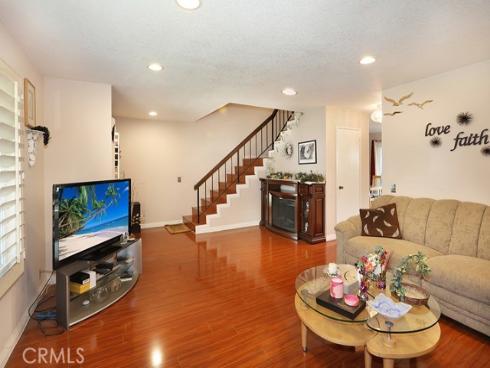 1201 W Cerritos  68  Avenue, Anaheim, CA