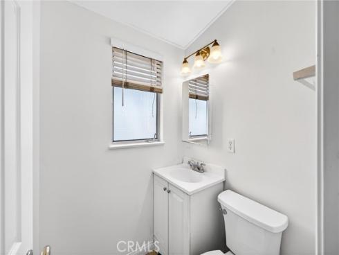 1813 W Westmont   Drive, Anaheim, CA