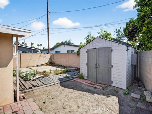 1813 W Westmont   Drive, Anaheim, CA