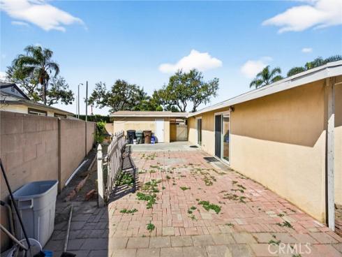 1813 W Westmont   Drive, Anaheim, CA