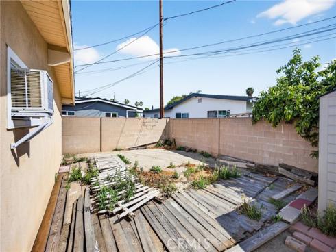 1813 W Westmont   Drive, Anaheim, CA