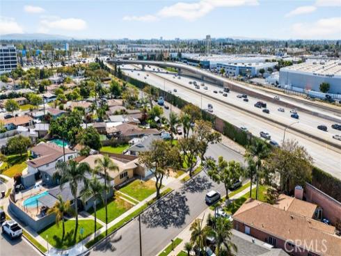 1813 W Westmont   Drive, Anaheim, CA