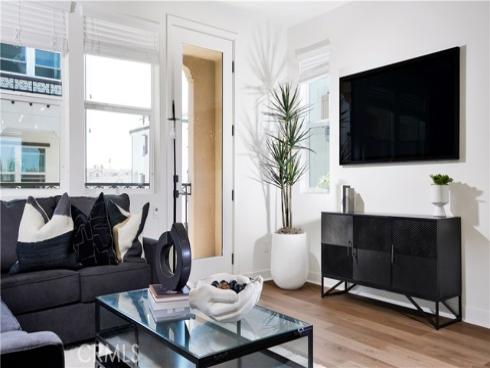 2211 W Orange  21 , Anaheim, CA