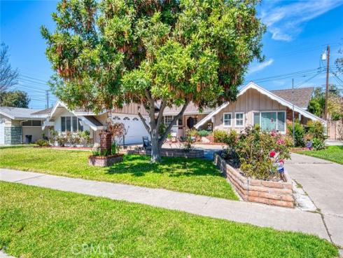 2661 W. Chanticleer Road