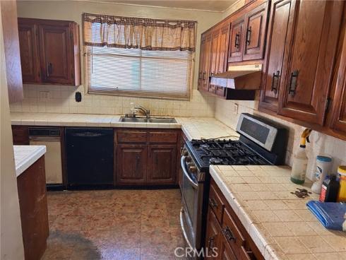 2171 S Spinnaker   Street, Anaheim, CA