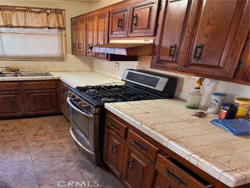 2171 S Spinnaker   Street, Anaheim, CA