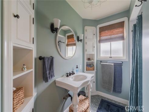 331 N Pine  , Anaheim, CA