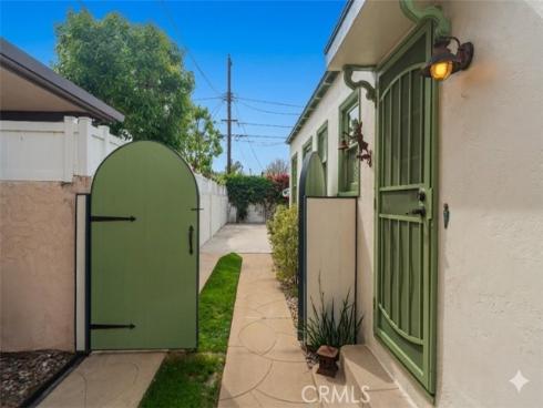 331 N Pine  , Anaheim, CA