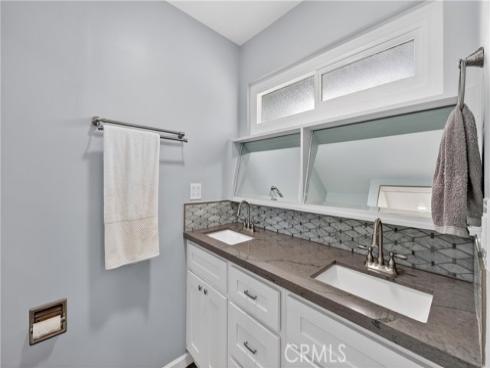 1575 W Edithia  , Anaheim, CA