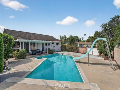 1575 W Edithia  , Anaheim, CA